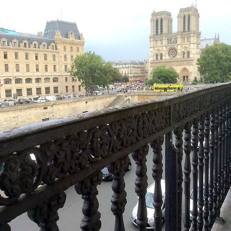 פריז Two Bedroom Luxury Apartment - Balcony With View Of Notre Dame מראה חיצוני תמונה