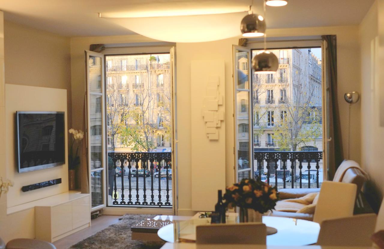 פריז Two Bedroom Luxury Apartment - Balcony With View Of Notre Dame מראה חיצוני תמונה